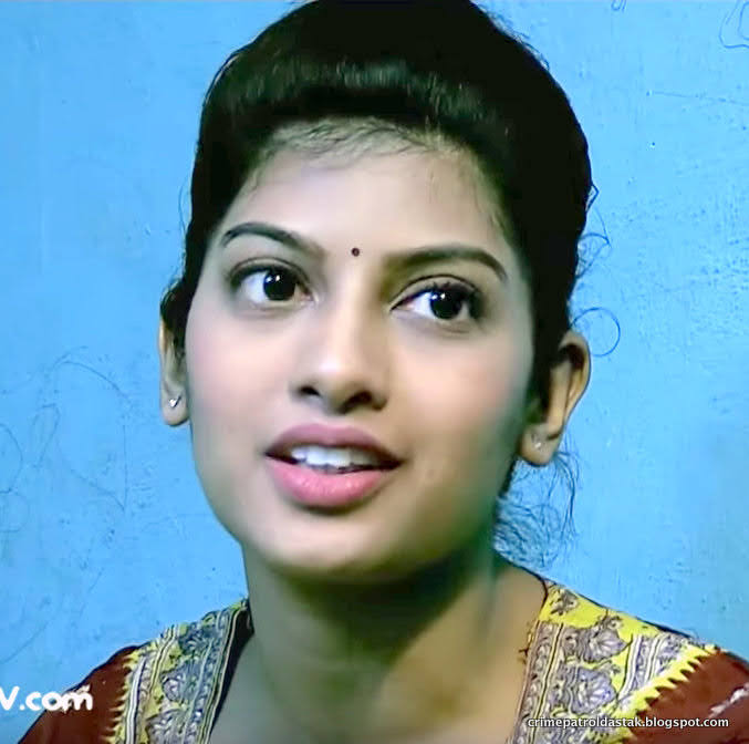 Dhanashri Kadgaonkar Dhanashri Kadgaonkar